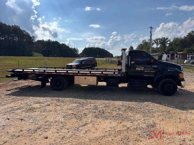 Image of Ford F-650 equipment image 1