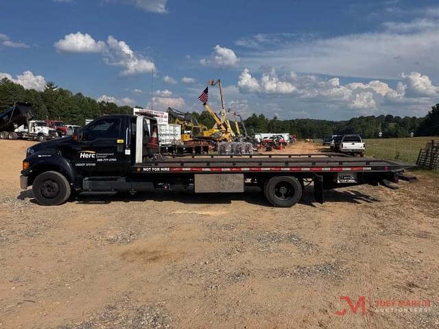 Image of Ford F-650 equipment image 4