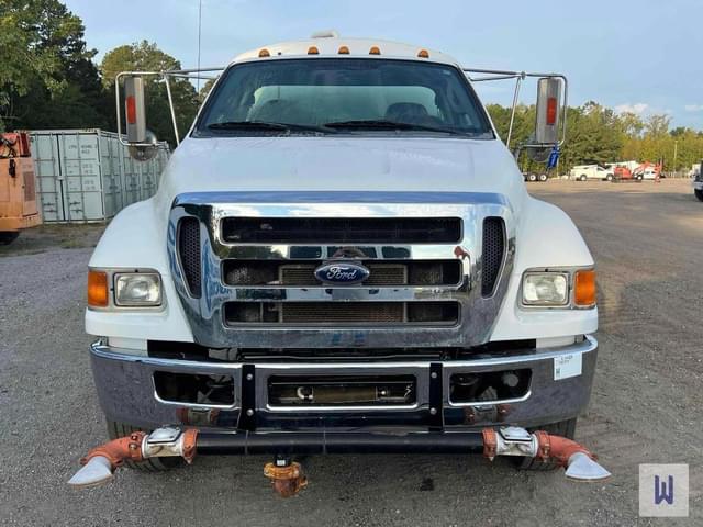 Image of Ford F-650 equipment image 2