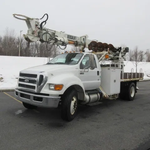 2015 Ford F-750 Equipment Image0