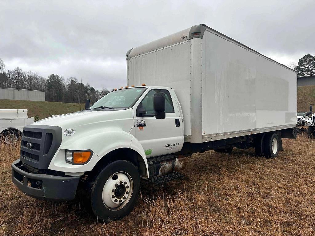 Image of Ford F-750 Primary image