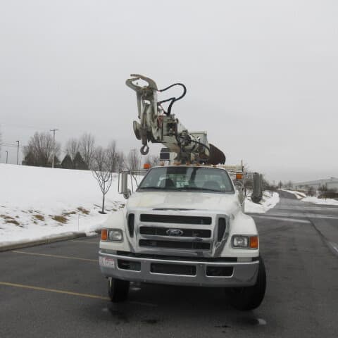 Image of Ford F-750 equipment image 1