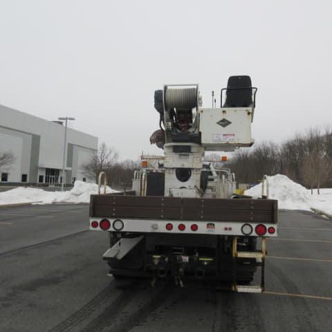 Image of Ford F-750 equipment image 4