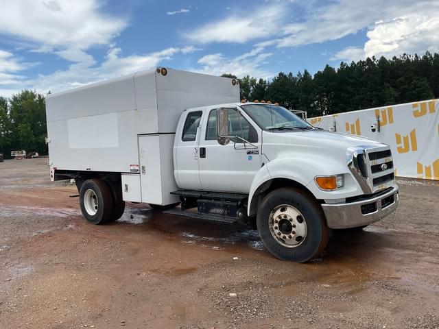 Image of Ford F-750 equipment image 2