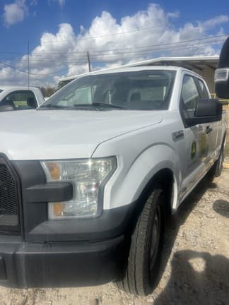 Image of Ford F-150 equipment image 1
