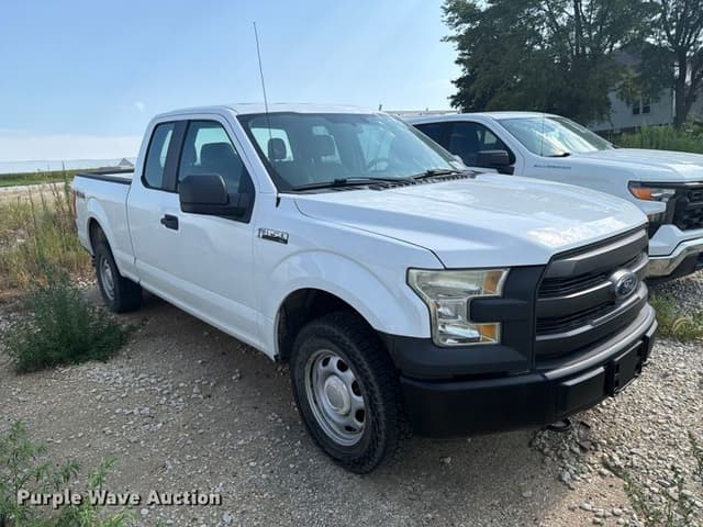 Image of Ford F-150 equipment image 2