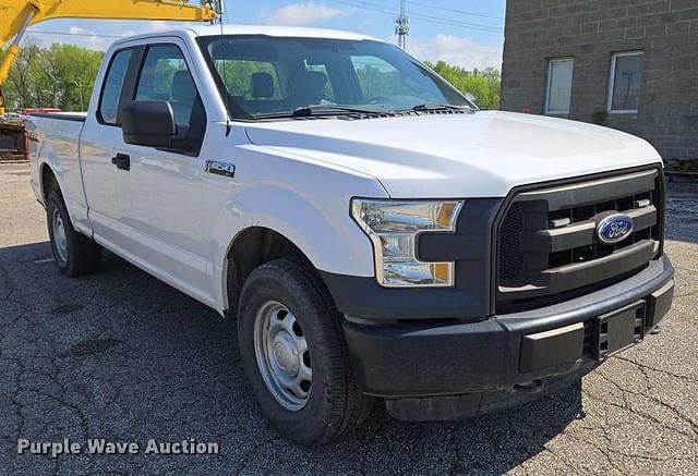 Image of Ford F-150 equipment image 2