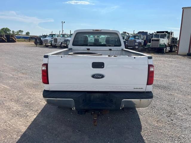 Image of Ford F-250 equipment image 4