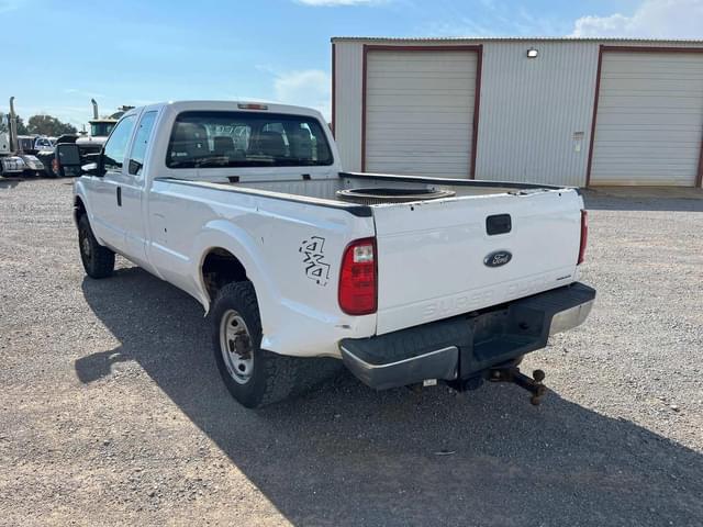 Image of Ford F-250 equipment image 2