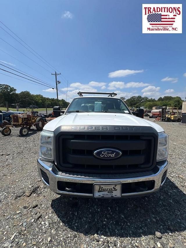 Image of Ford F-250 equipment image 2