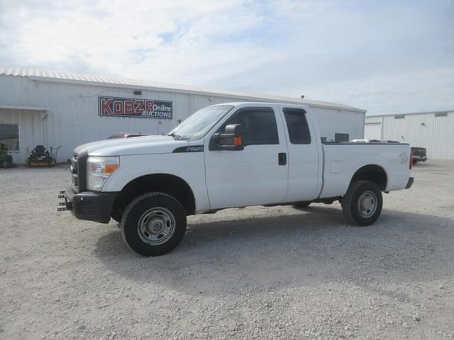 Image of Ford F-250 equipment image 2