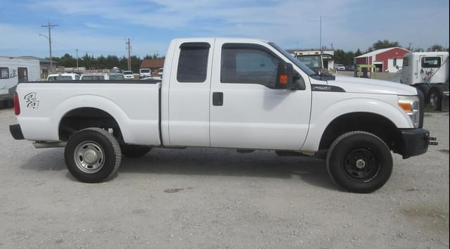 Image of Ford F-250 equipment image 1