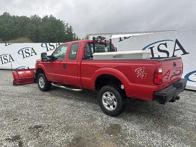 Image of Ford F-250 equipment image 2