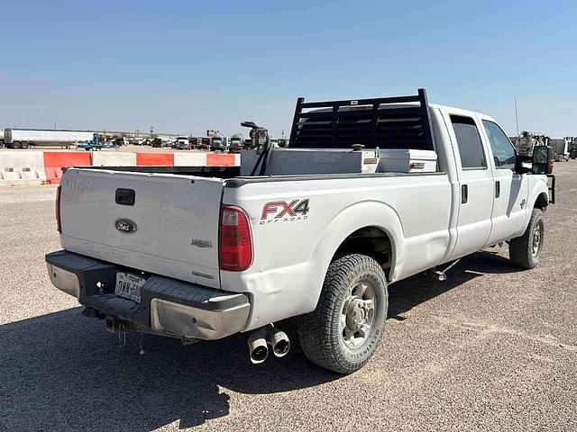 Image of Ford F-250 equipment image 2