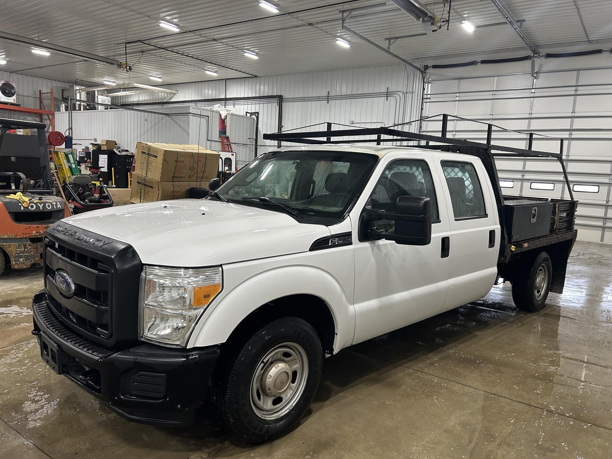 2015 Ford F-250 Equipment Image0