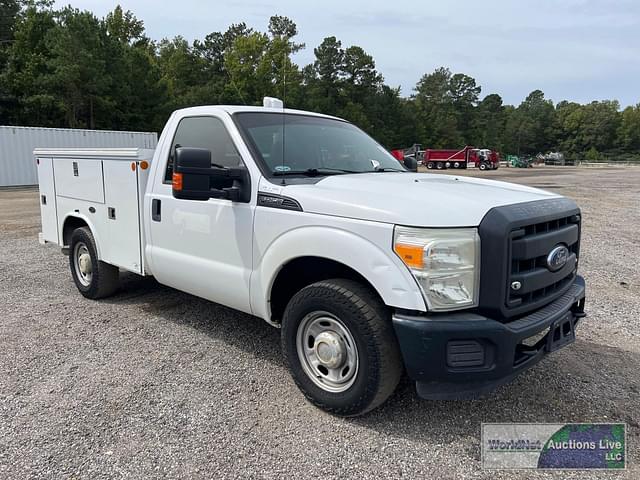 Image of Ford F-250 equipment image 2