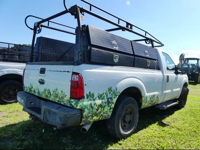 Image of Ford F-250 equipment image 2