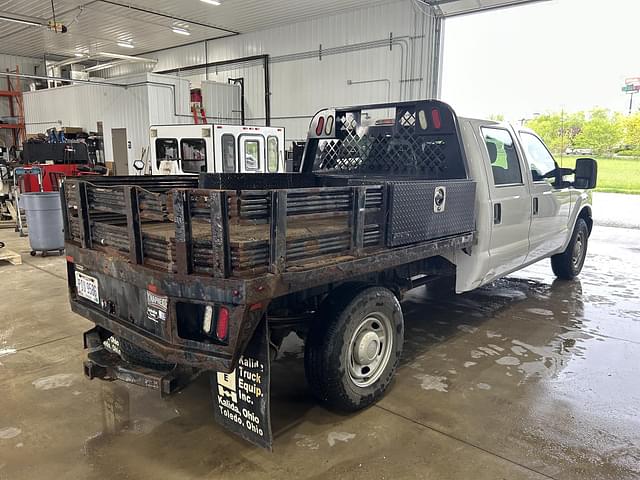 Image of Ford F-250 equipment image 3