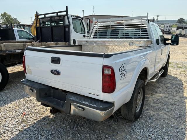 Image of Ford F-250 equipment image 2