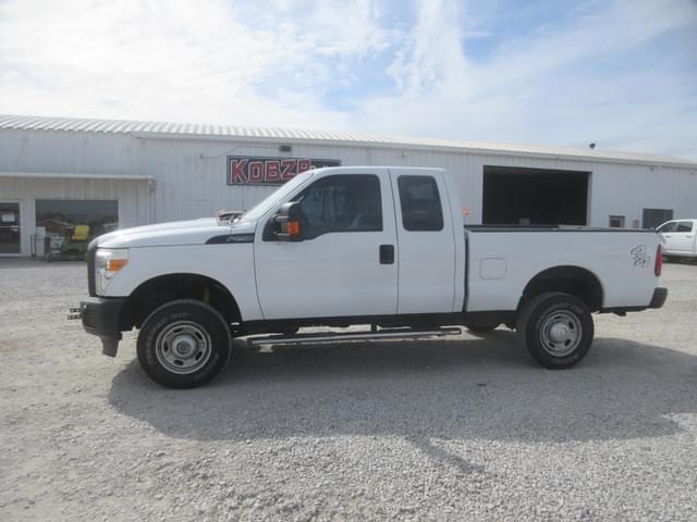 Image of Ford F-250 equipment image 2