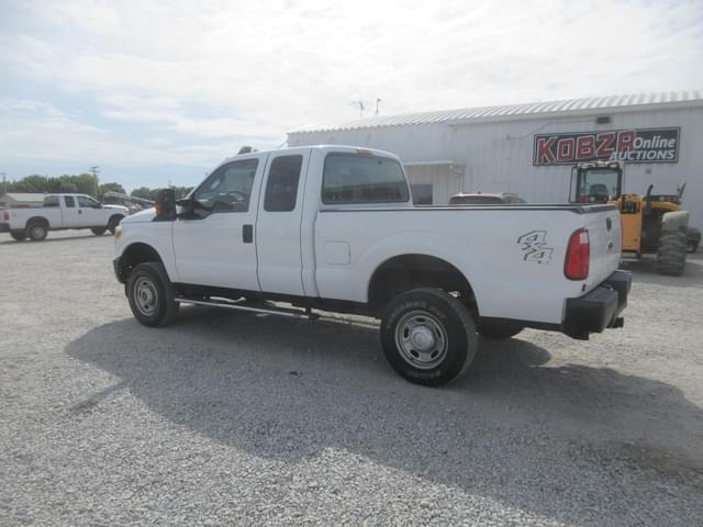 Image of Ford F-250 equipment image 4