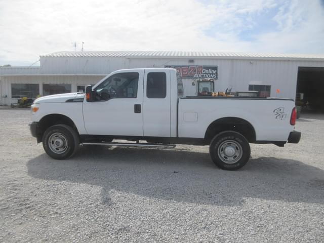 Image of Ford F-250 equipment image 3