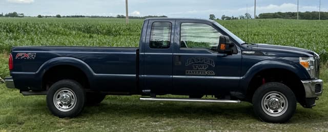 Image of Ford F-250 equipment image 2