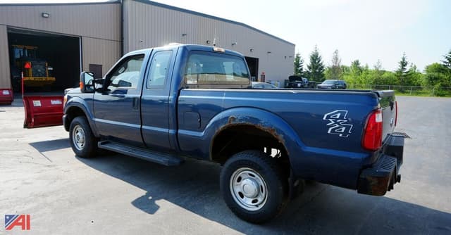 Image of Ford F-250 equipment image 3