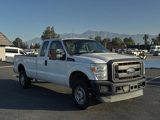 Image of Ford F-250 equipment image 1