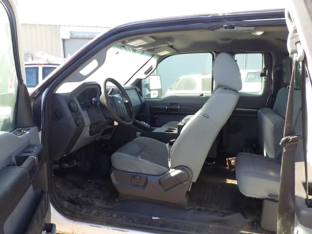 Image of Ford F-250 equipment image 4