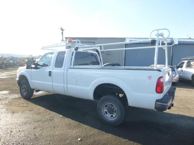 Image of Ford F-250 equipment image 3