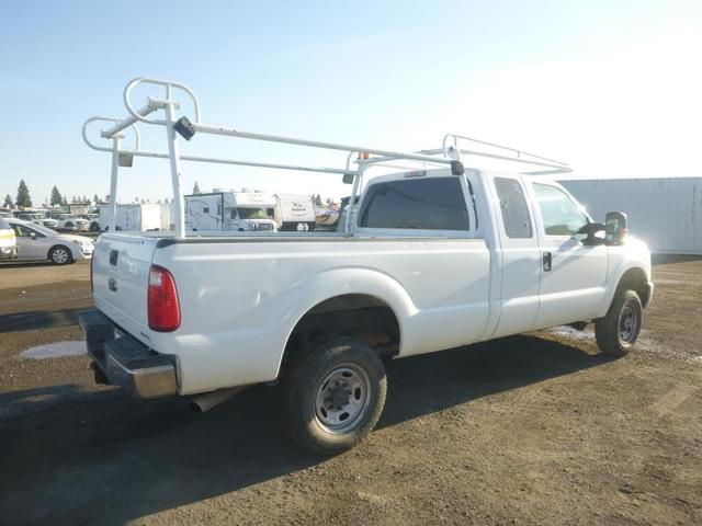 Image of Ford F-250 equipment image 2