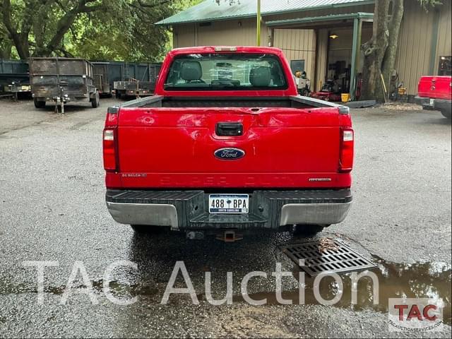 Image of Ford F-250 equipment image 3