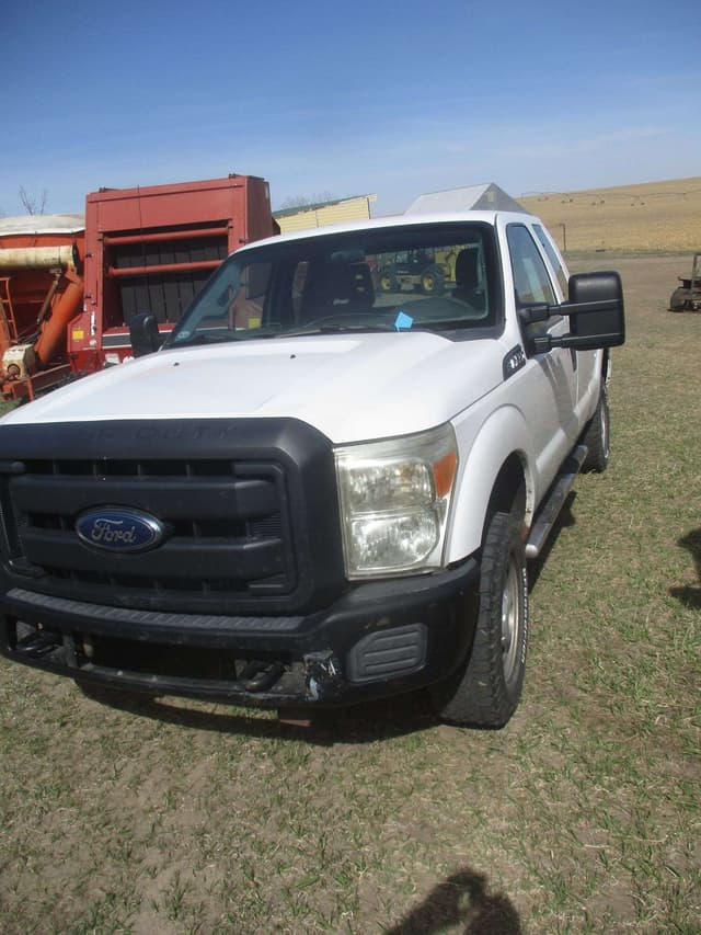 Image of Ford F-250 equipment image 1