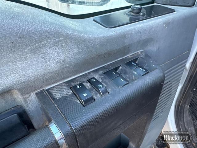 Image of Ford F-250 equipment image 4