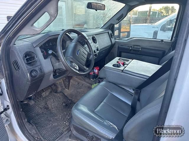 Image of Ford F-250 equipment image 3