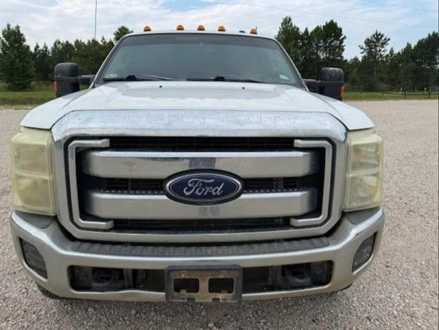 Image of Ford F-250 equipment image 2