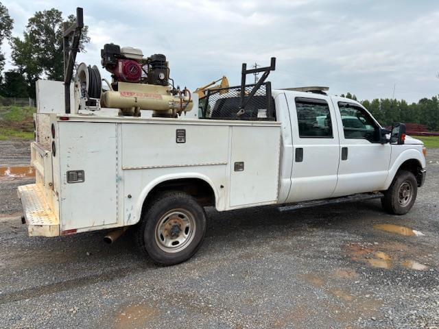 Image of Ford F-250 equipment image 3