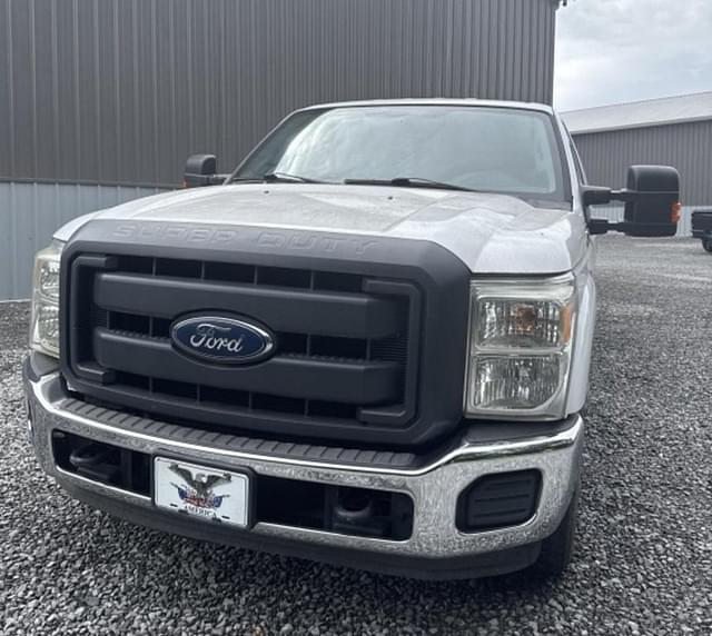 Image of Ford F-250 equipment image 2
