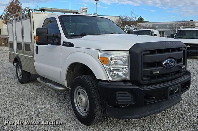 Image of Ford F-250 equipment image 2