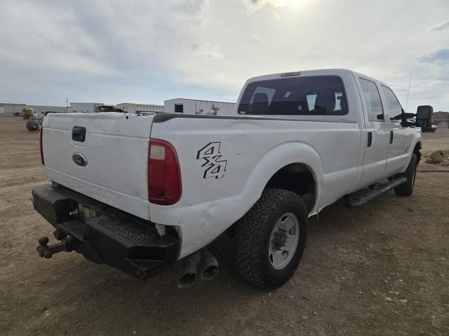 Image of Ford F-250 equipment image 2