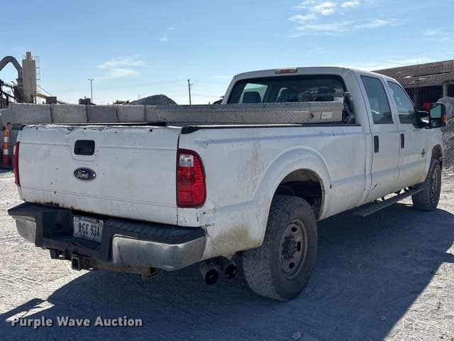 Image of Ford F-250 equipment image 4