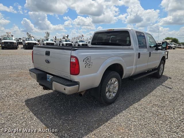 Image of Ford F-250 equipment image 4