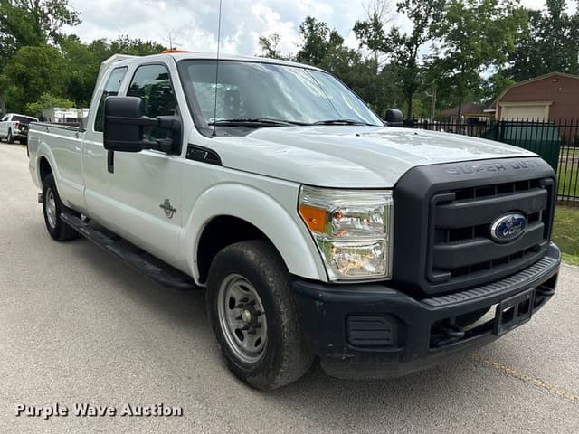 Image of Ford F-250 equipment image 2