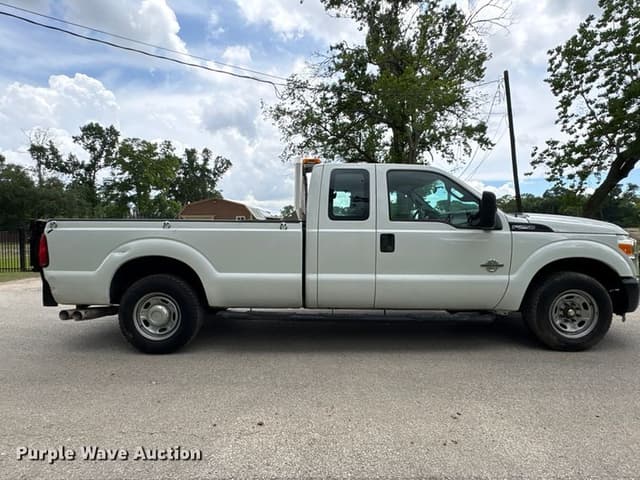 Image of Ford F-250 equipment image 3