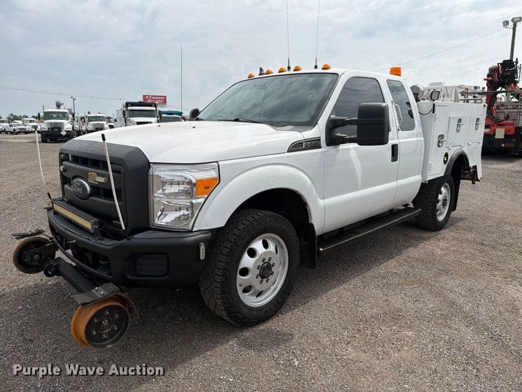 2015 Ford F-250 Equipment Image0