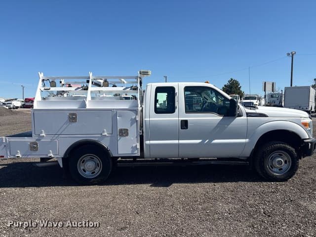 Image of Ford F-250 equipment image 3