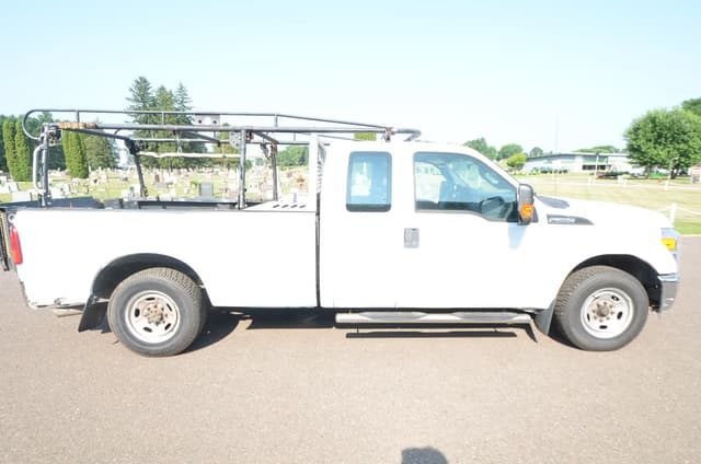 Image of Ford F-250 equipment image 4