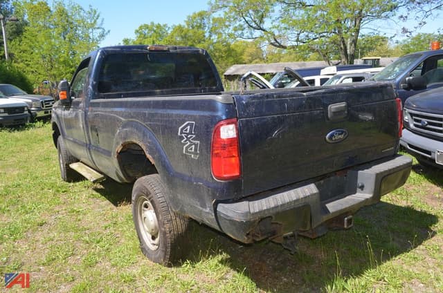 Image of Ford F-250 equipment image 1