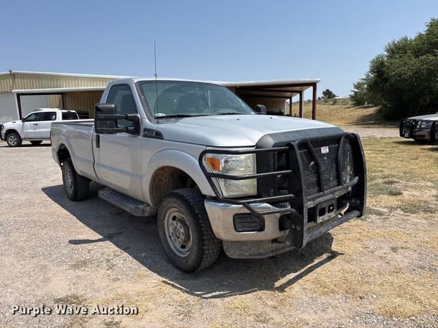 Image of Ford F-250 equipment image 2
